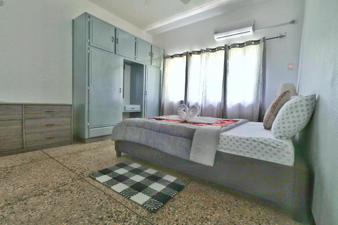 Inviting 3-Bed Apt In Whim Estate- Nearscarborough Apartment Ngoại thất bức ảnh